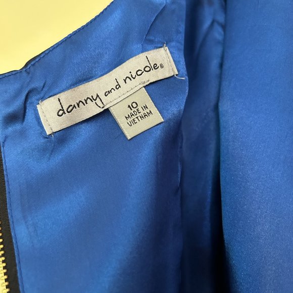 Brand new party dress, retro yet modern vibe! - Picture 3 of 6